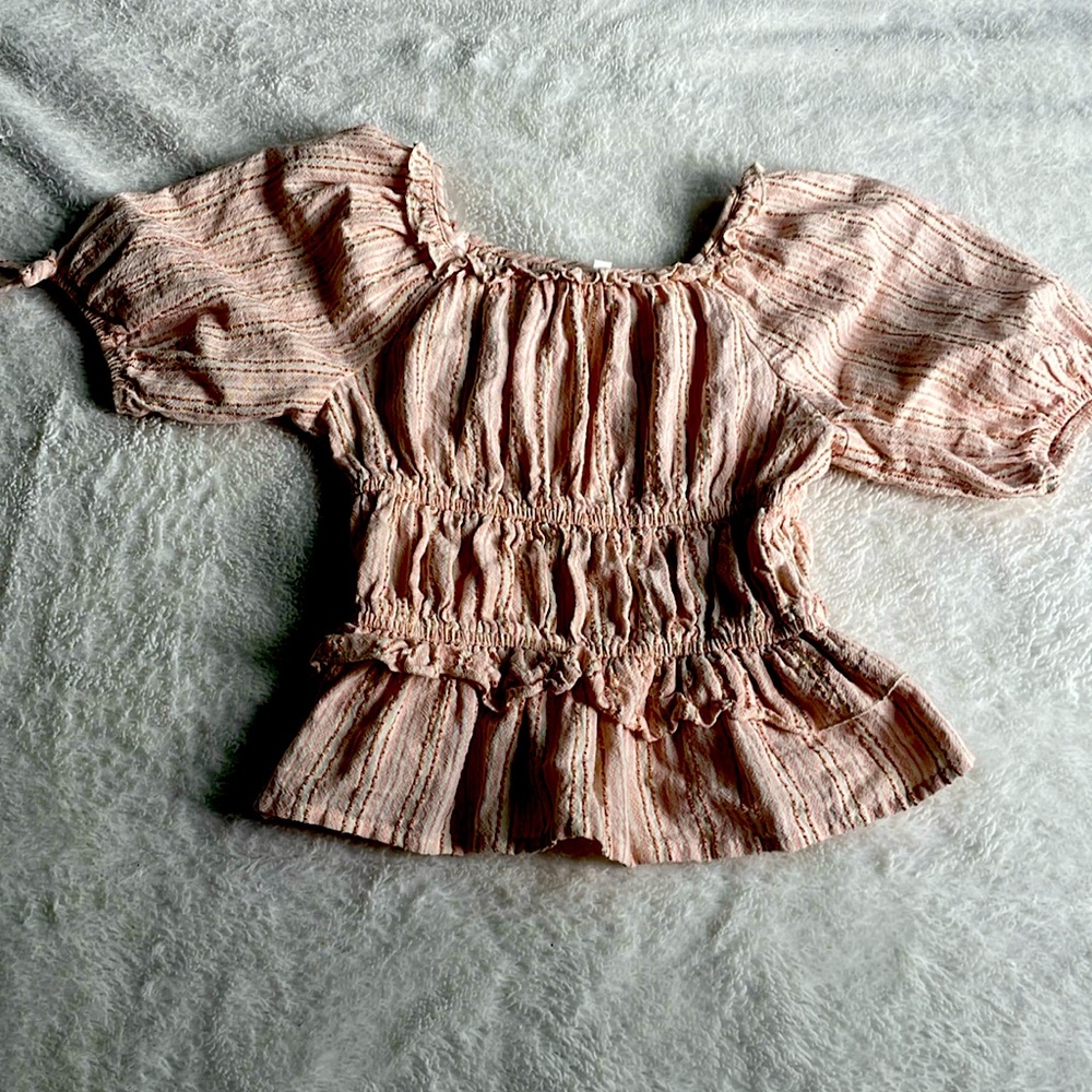 Girls size,10-12 , pink, with ruffles great condition only used once!!